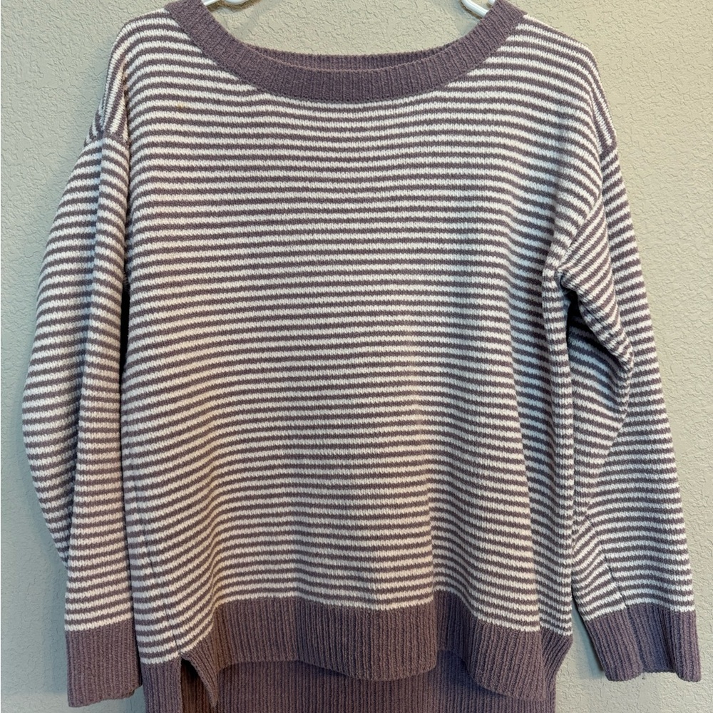 Size Small Super soft sweater